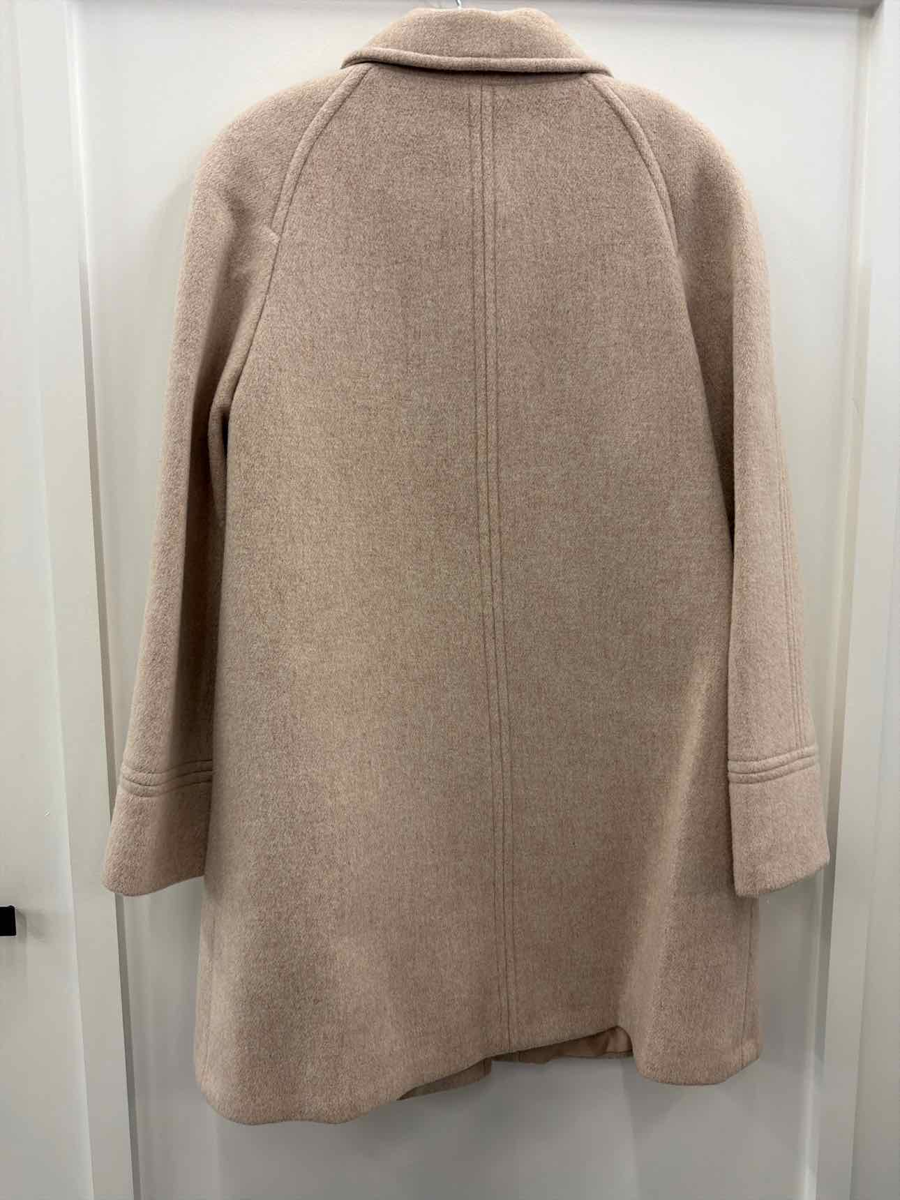 East 5th Size L Beige Coat