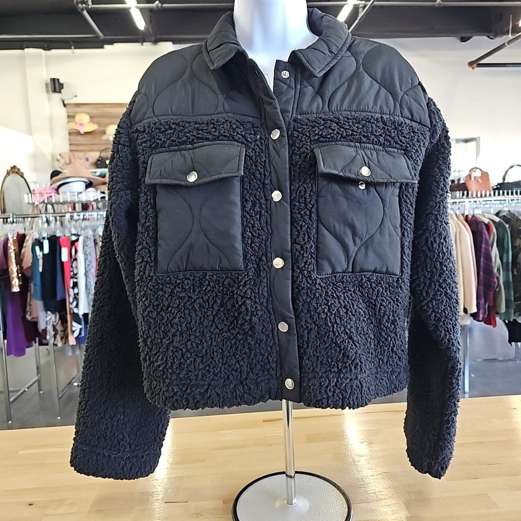 Almost Famous Size XL Black Sweater