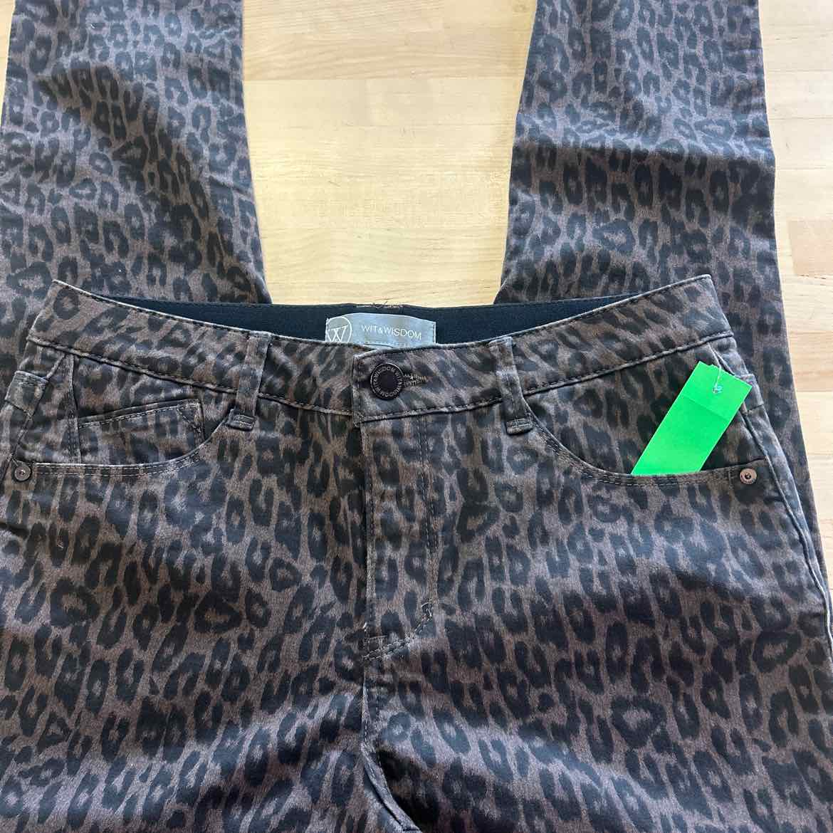 Wit and Wisdom Size 6 Brown Preloved Pants