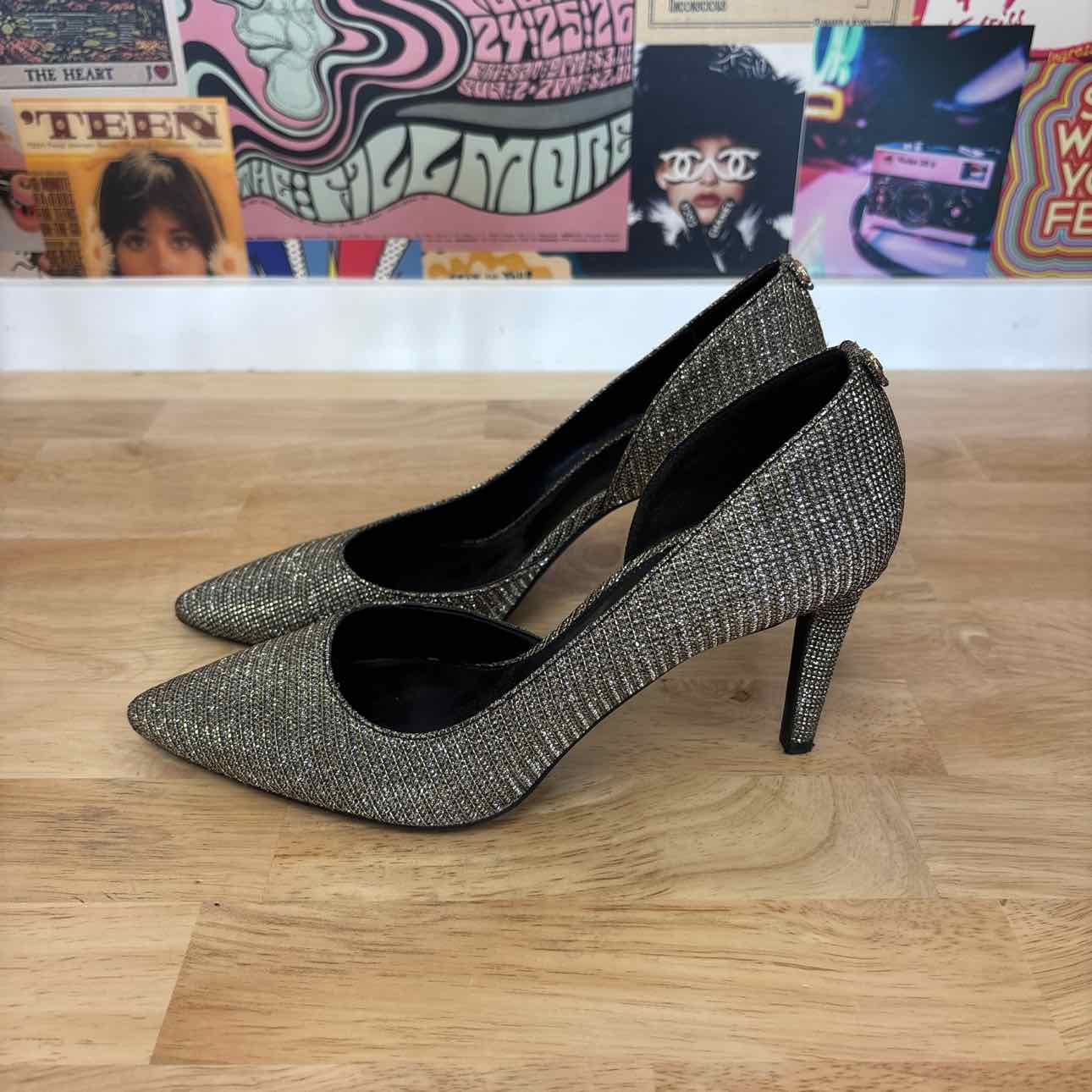 Michael Kors Size 8.5 Gold glitter Preloved Pumps