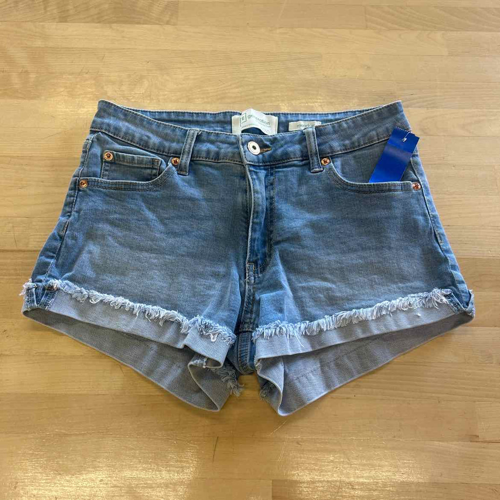 Celebrity pink Women Size 5 Light Blue Denim Preloved Shorts
