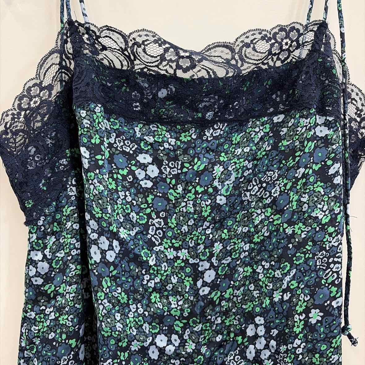 Arie Size M Blue & Green New Dress