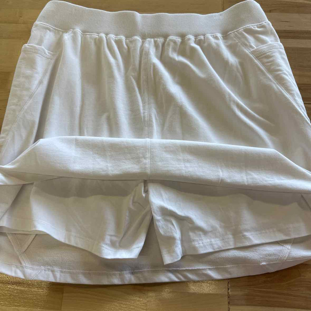 D&Co Size L White Skorts