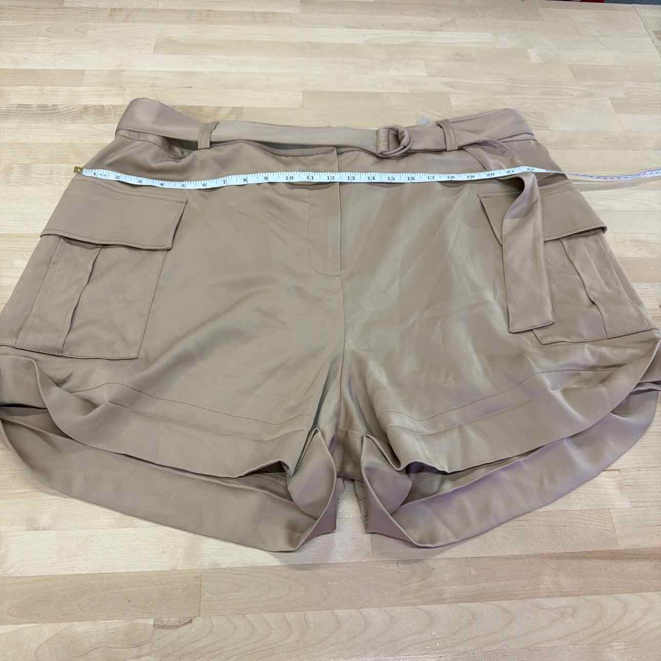 INC Jeannie Mai Size 20W Beige Utility Shorts NWT