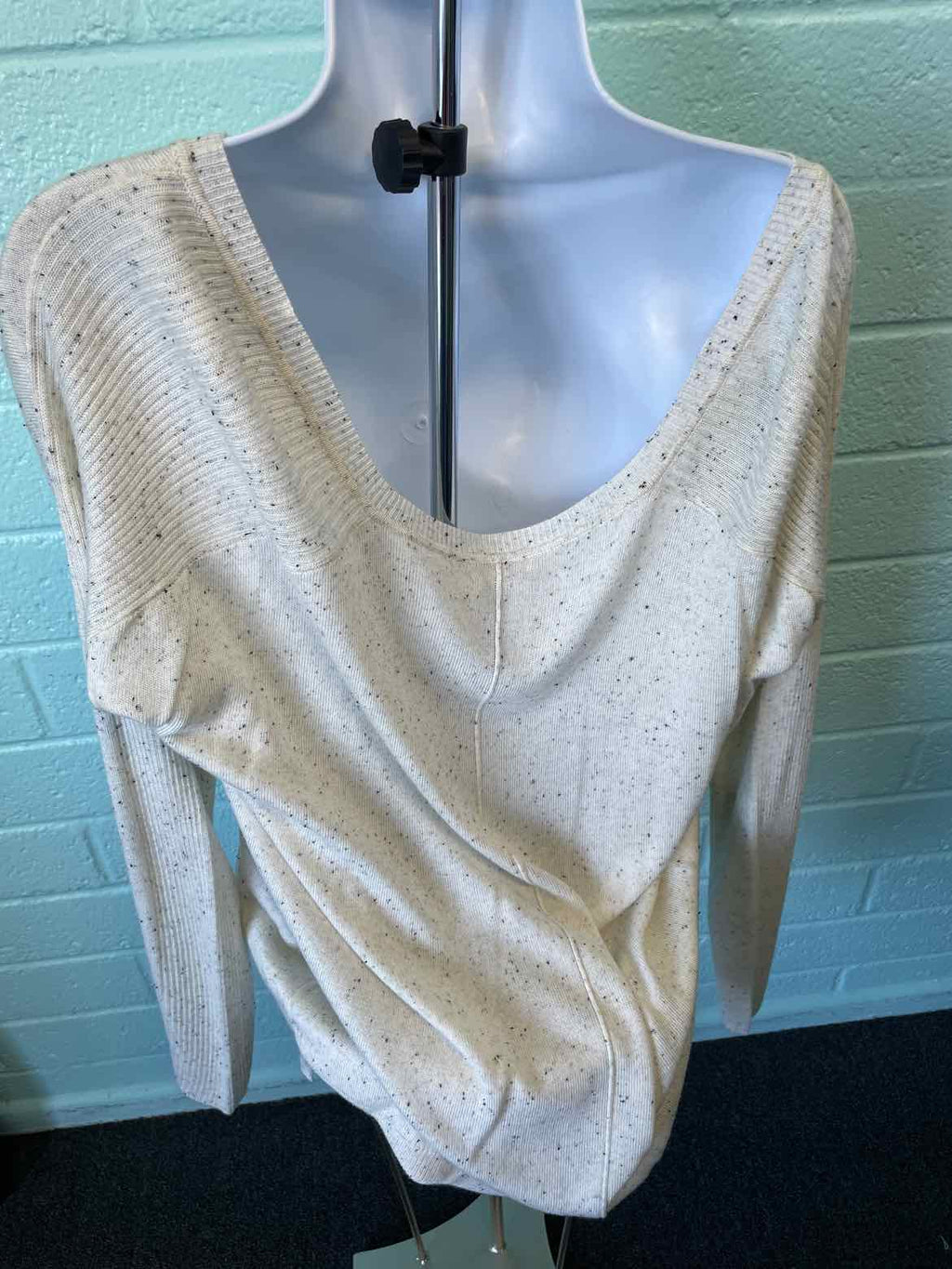 Cremieux Size L Oatmeal Sweater