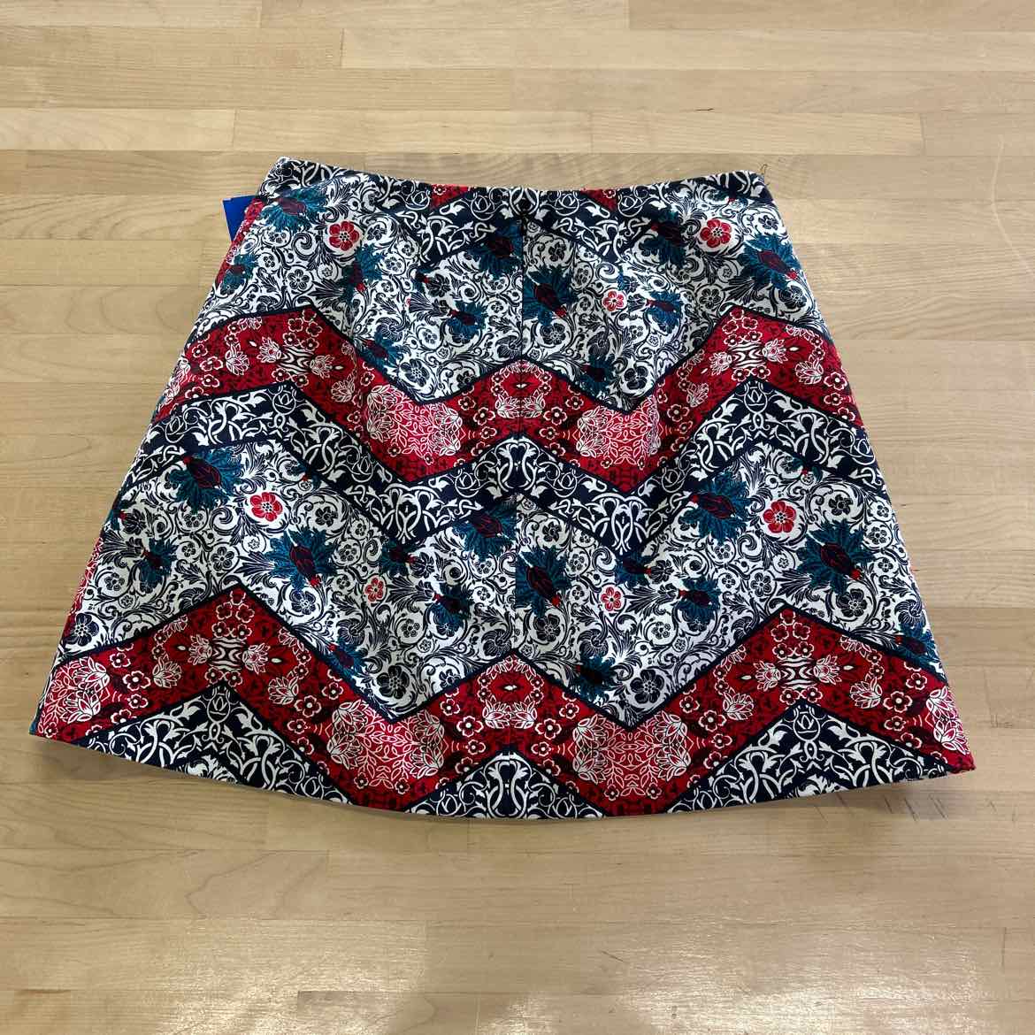 Express Size 6 Red White Blue Preloved Skirt