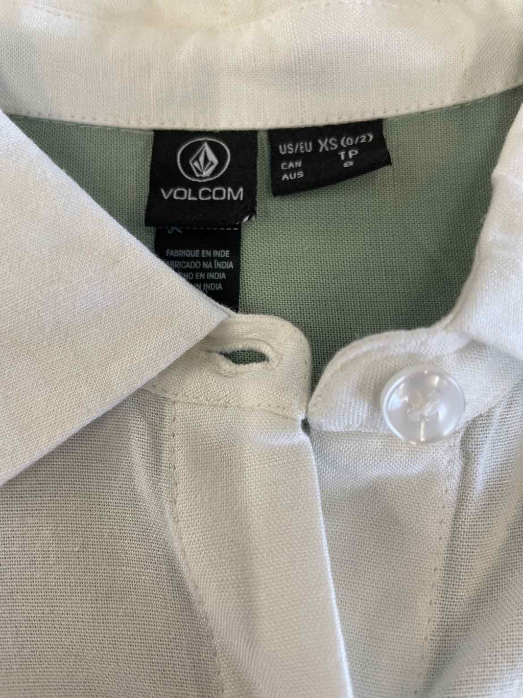 Volcom Size XS White Long Sleeve