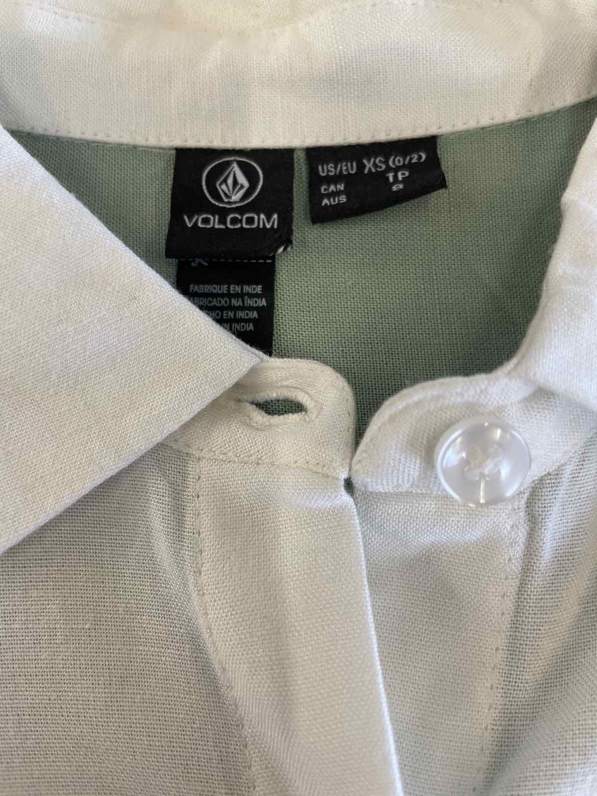 Volcom Size XS White Long Sleeve