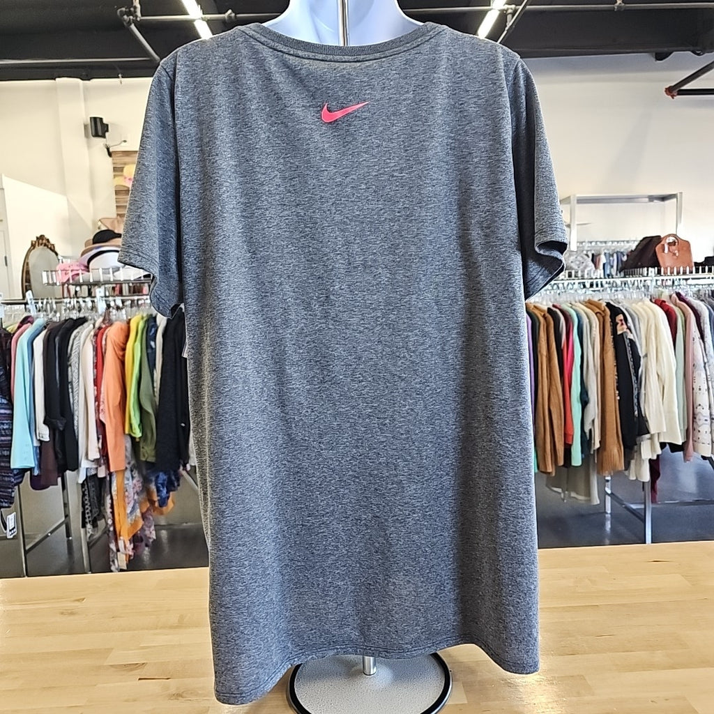 Nike Size XL Gray T-shirt