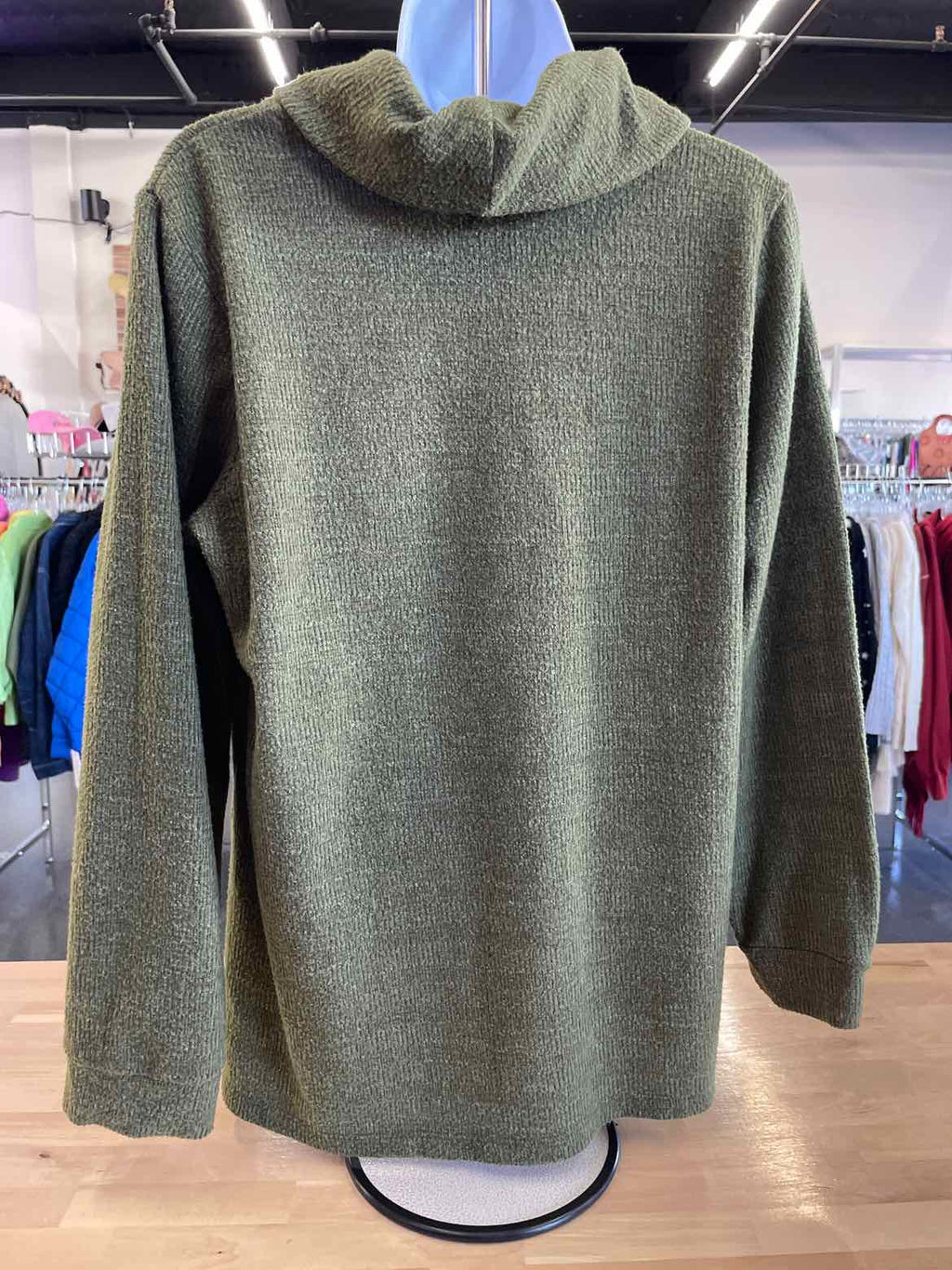 W5 Size L Green Sweater