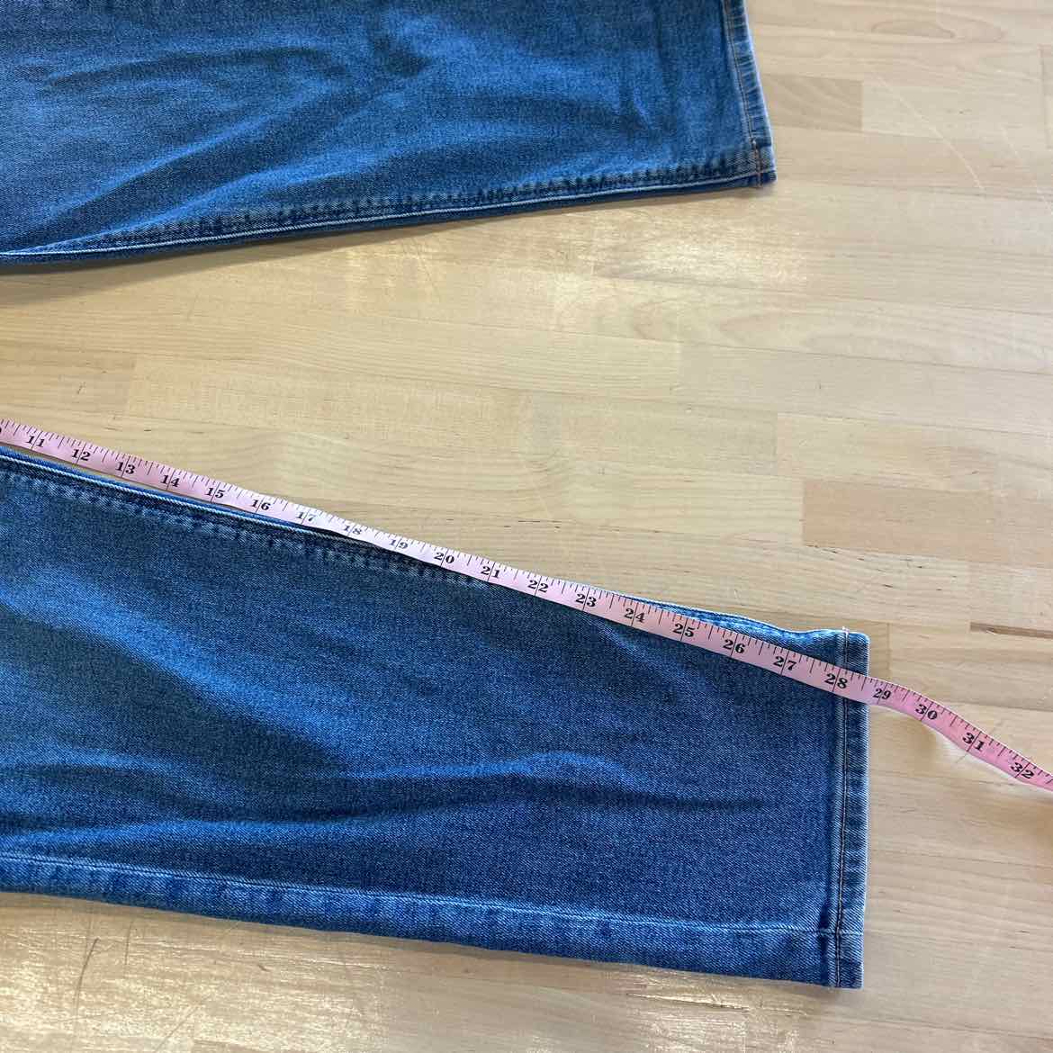 American Eagle Size 8 Blue Denim Preloved Jeans