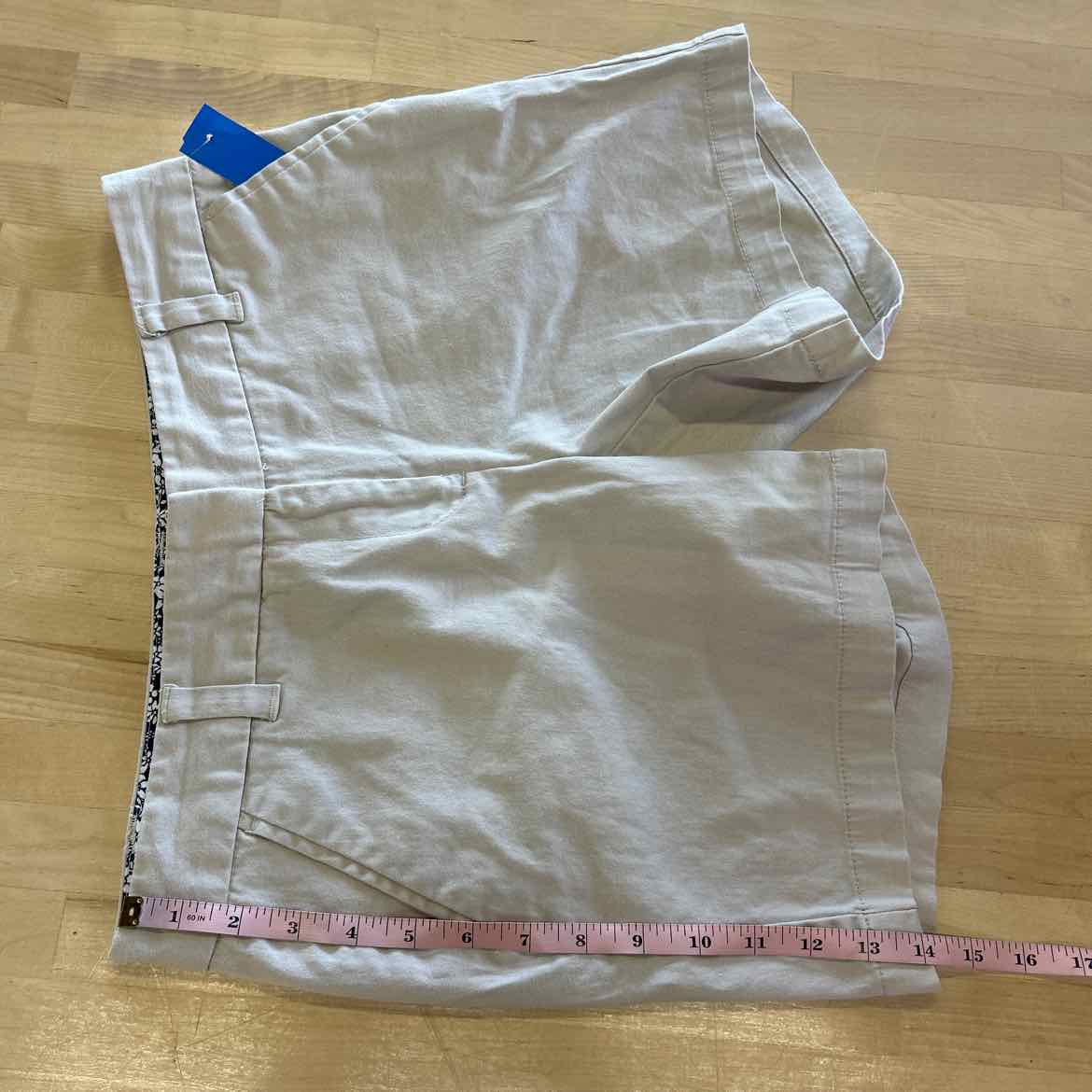 Land n Sea Women Size 4 Tan Preloved Shorts