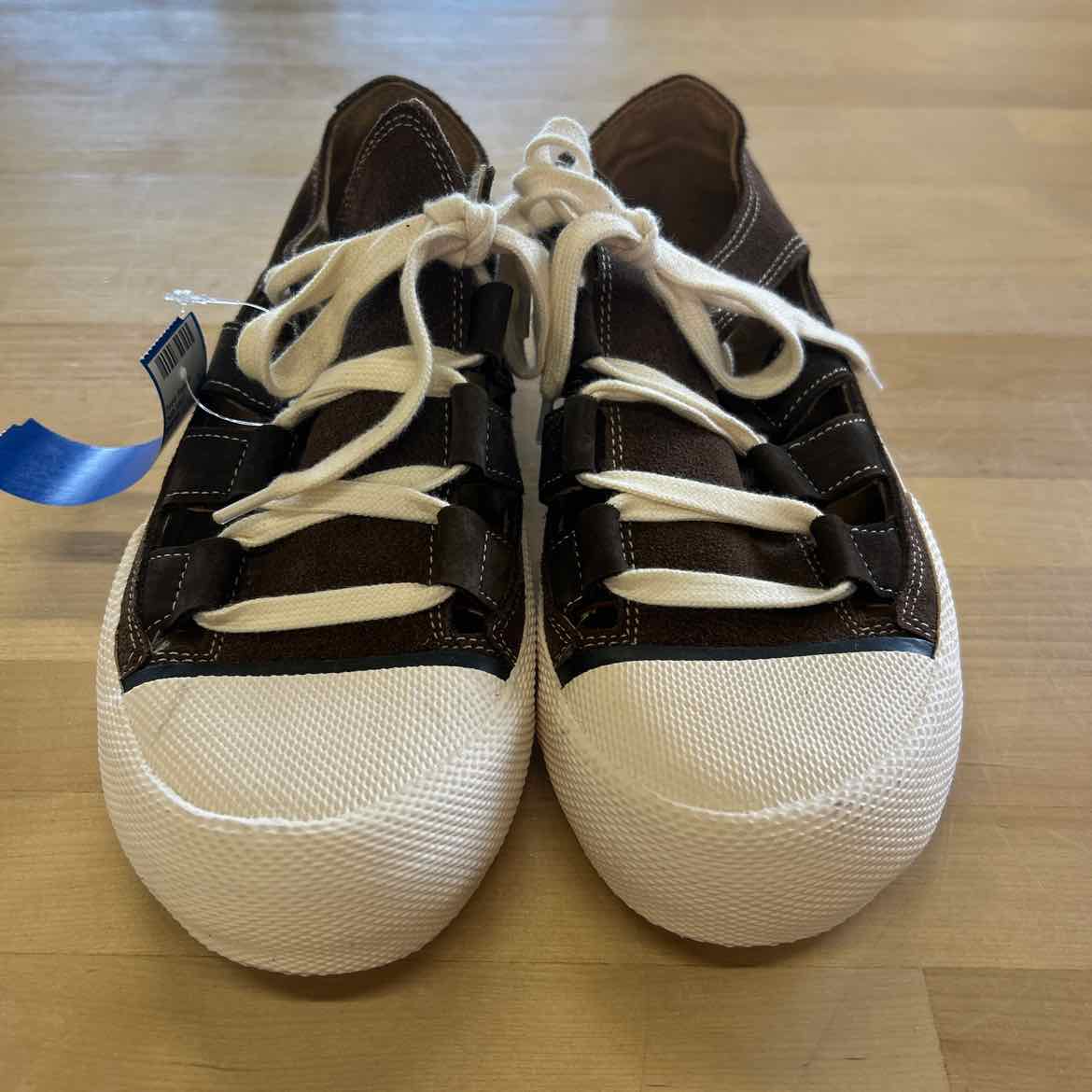 Wollow Size 6 Brown Preloved Sneakers