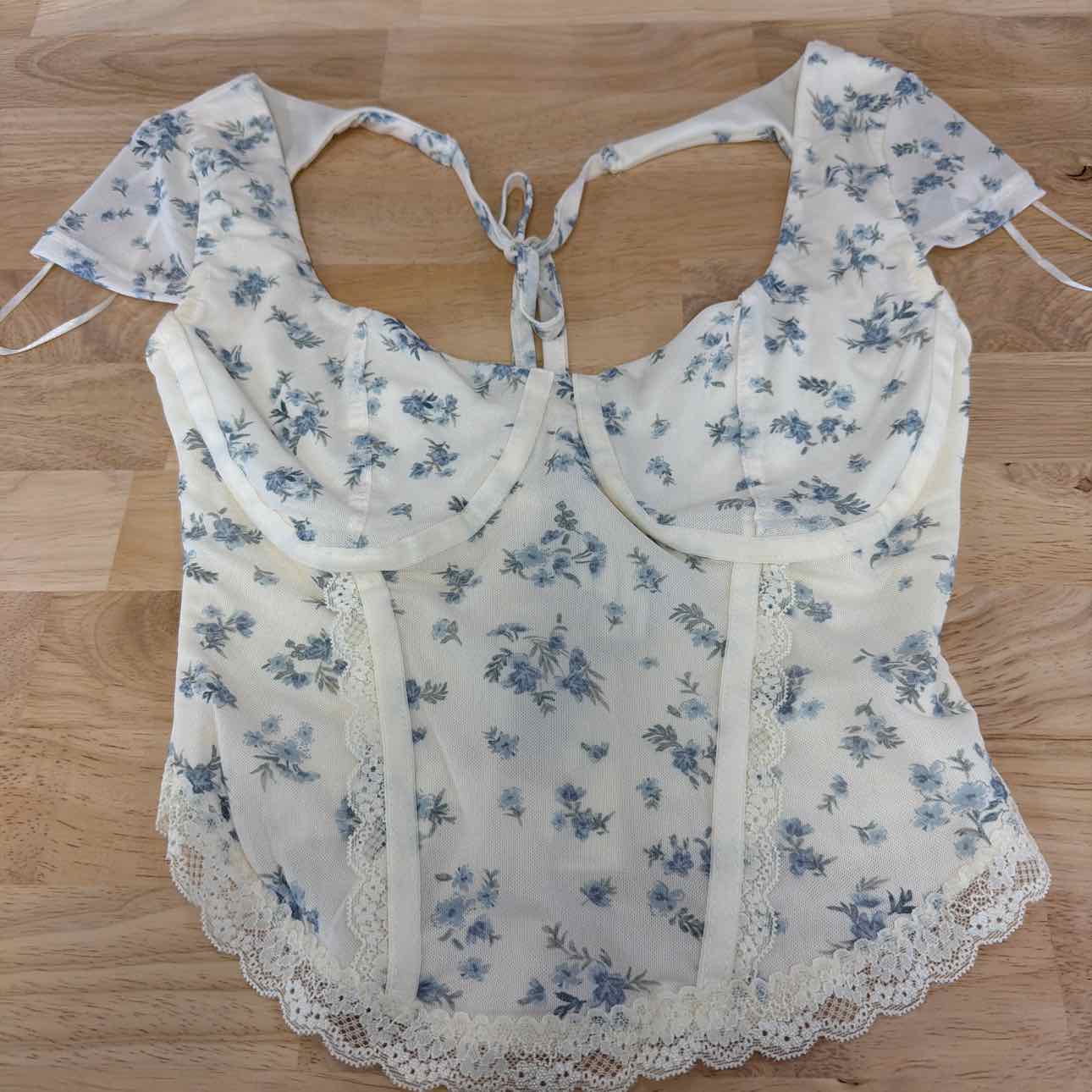 hippie rose Size XS Corset Short-Sleeve Mesh Top - White Floral