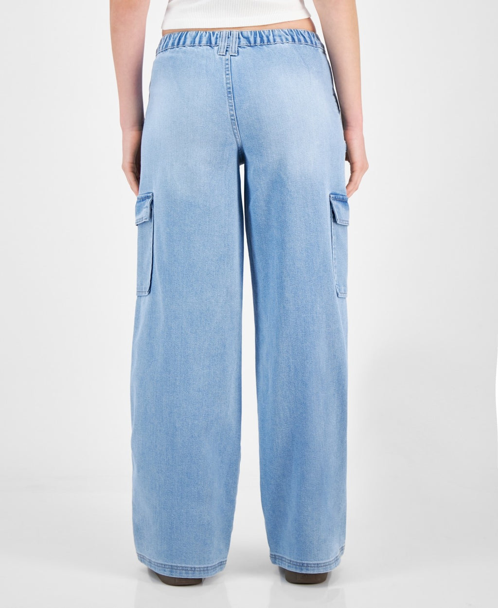 Celebrity Pink Juniors' Mid-Rise Wide-Leg Cargo Jeans - Light Wash