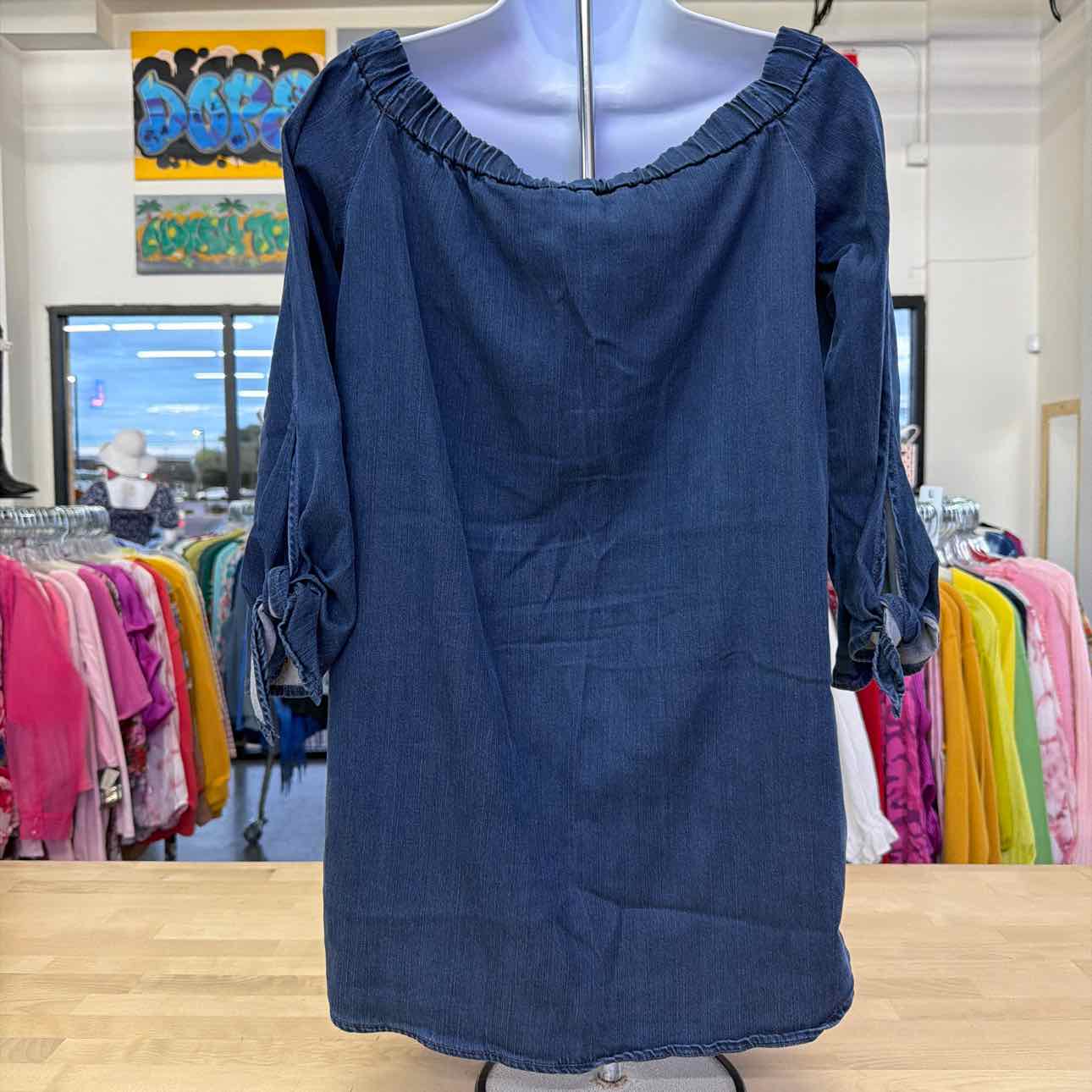 White House Black Market Size XS Denim Preloved Blouse