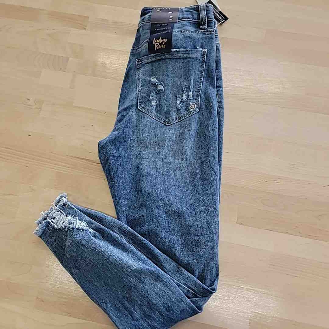Indigo Rain Size 5 Blue Recycled Denim Curvy Fit NWT
