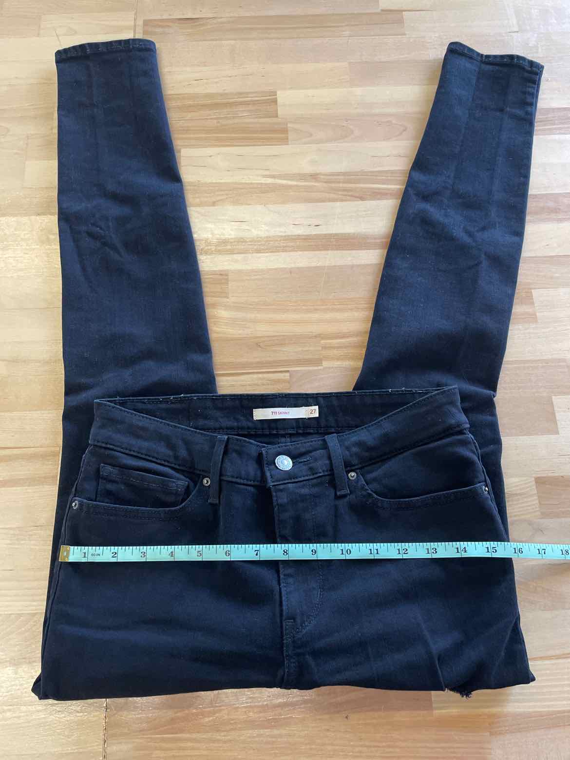 Levi's Size 27 Blue Jeans