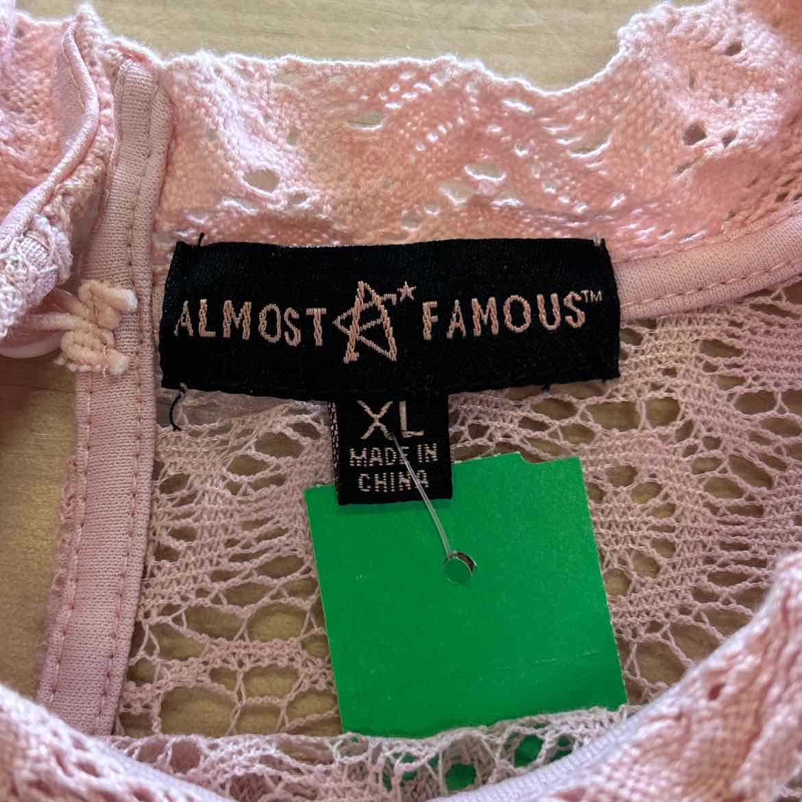 Almost Famous Size XL Pink Lace Preloved Blouse SS
