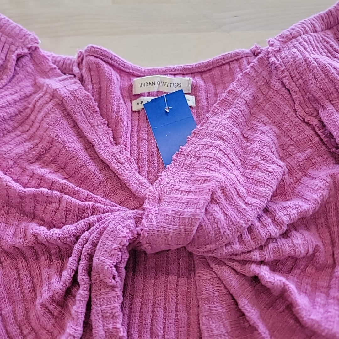 Urban Outfitter Size S Pink Knit Top