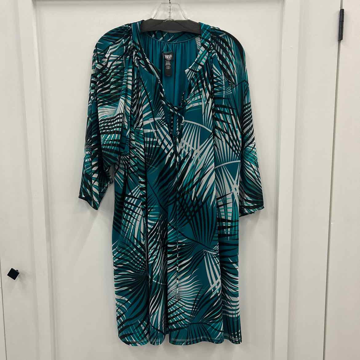 coco reef Size M Blue Preloved Coverup