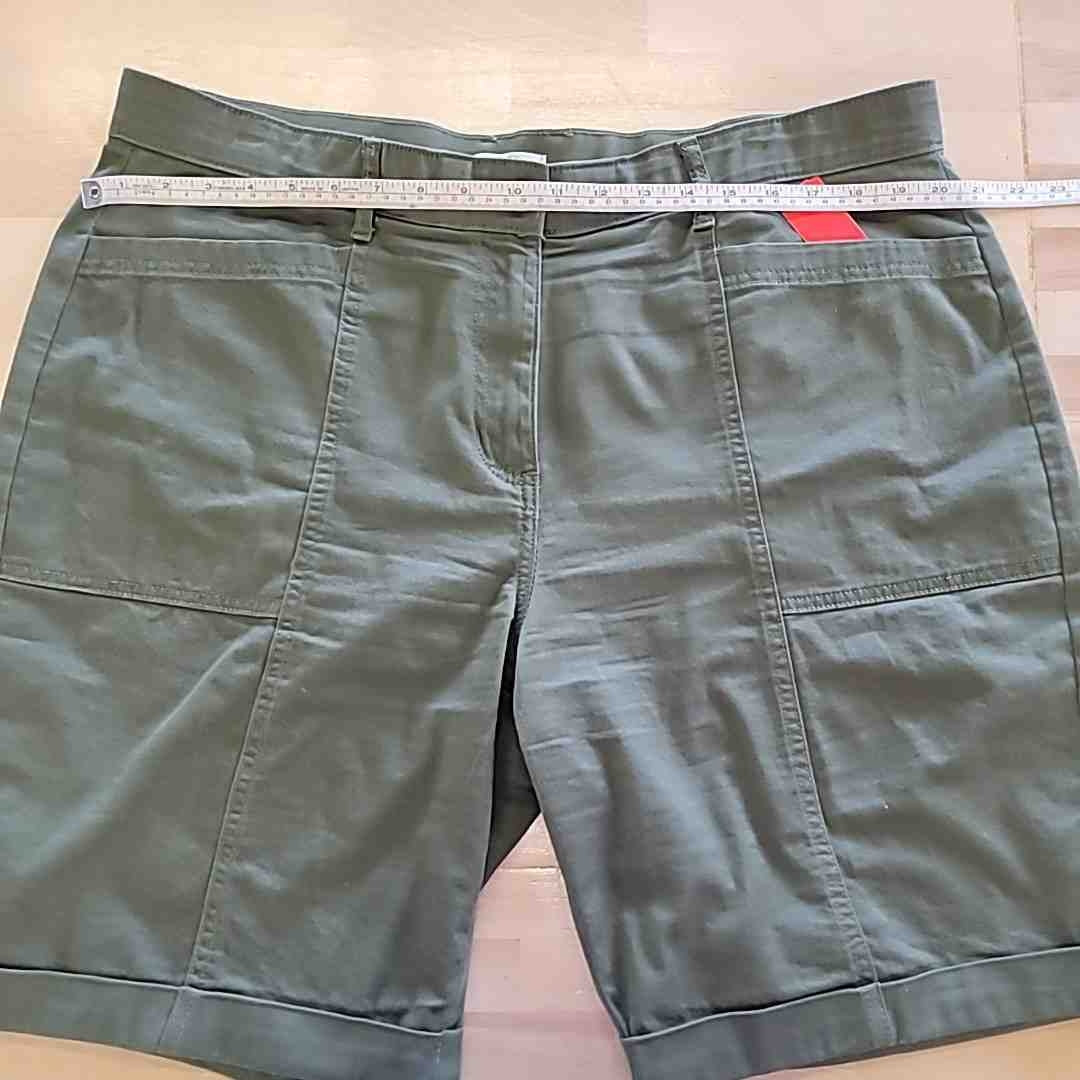 Croft&Barrow Size 18 Green Shorts