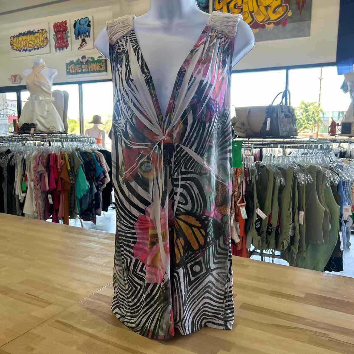 one world Size XL Multi-Color Preloved Tank