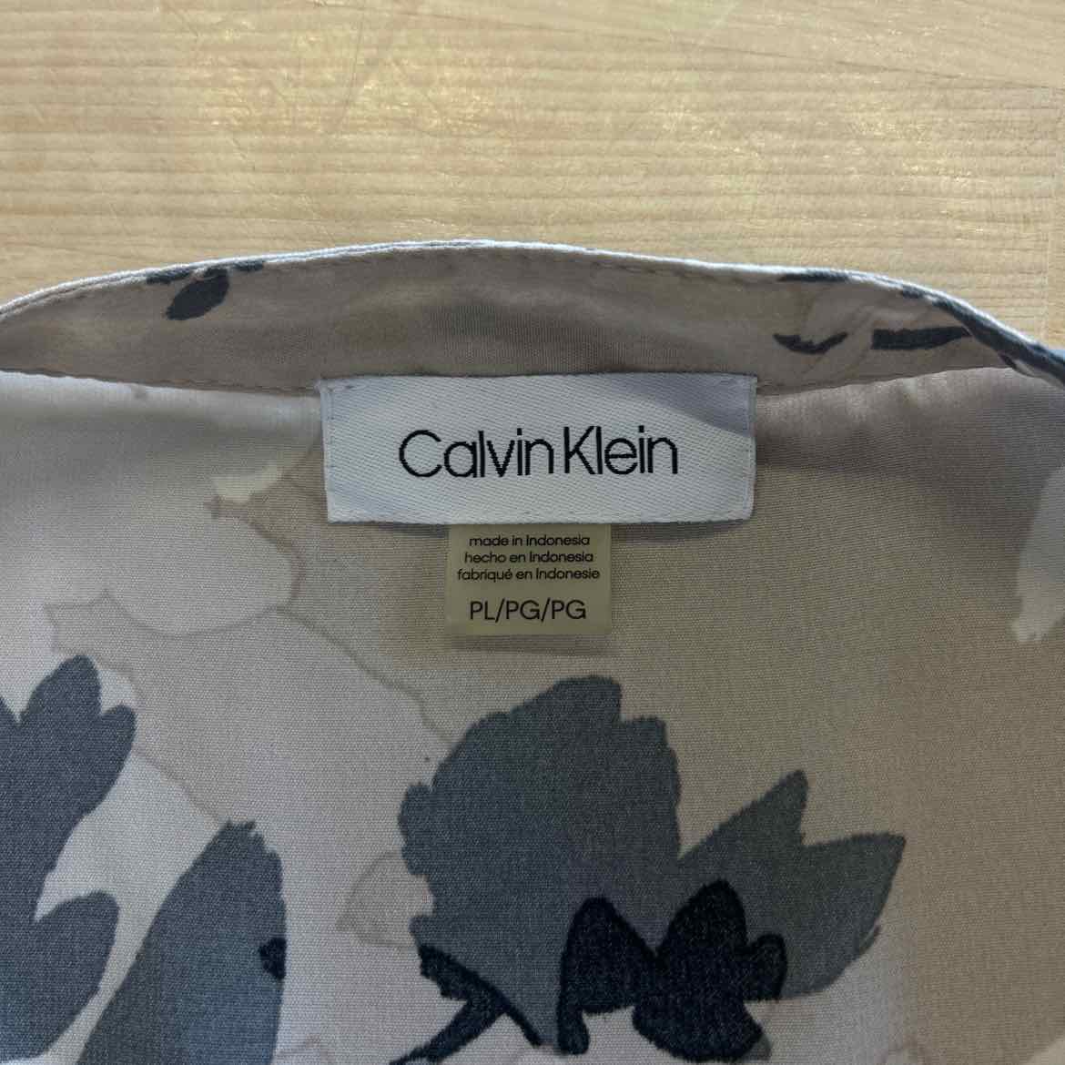 Calvin Klein Size PL Gray Preloved Tank