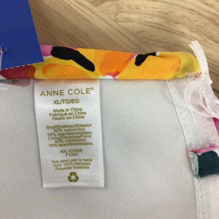 Anne Cole Women's Liz Twisted Bandeau Bikini Top - Multi