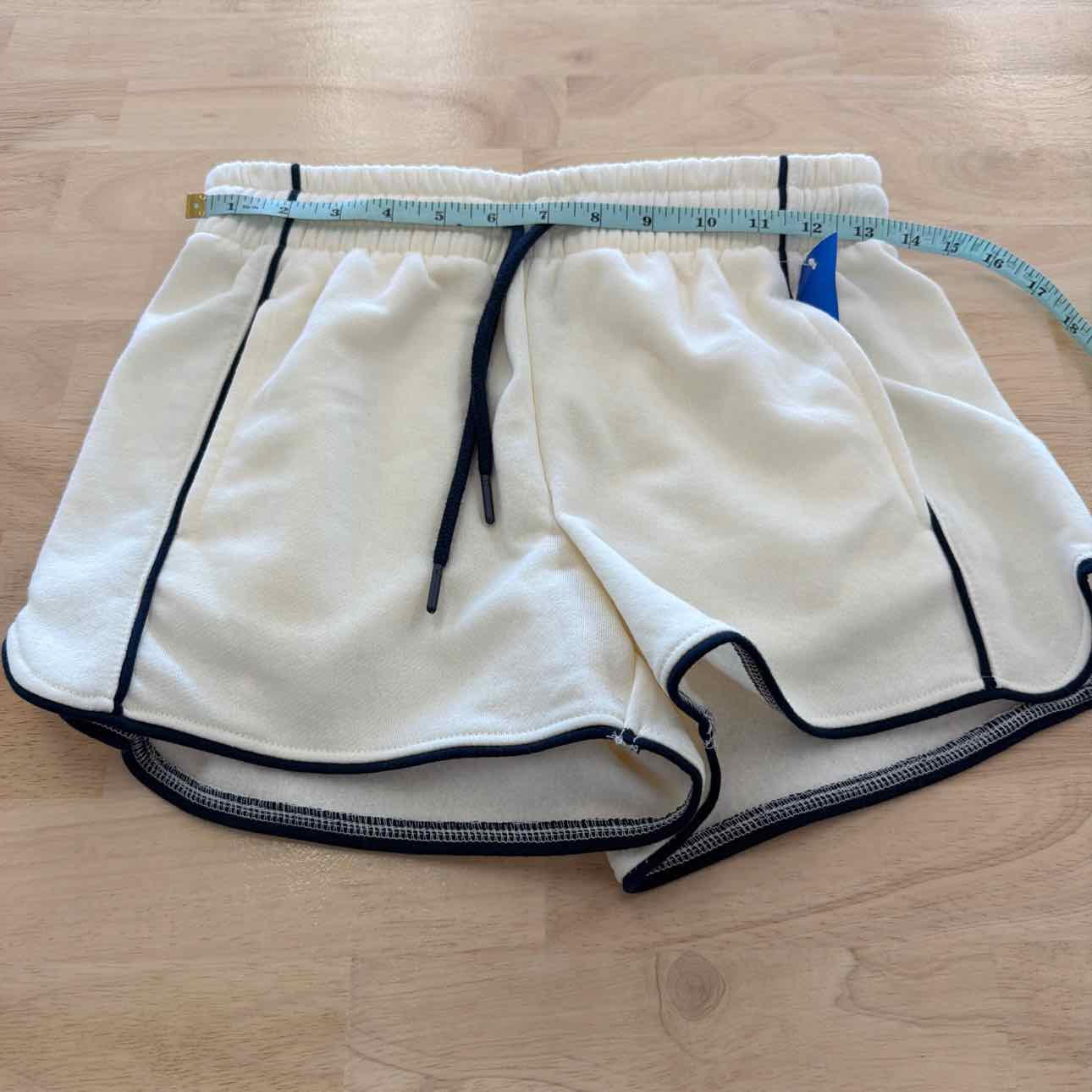 hippie rose Women Size S Cream New Shorts