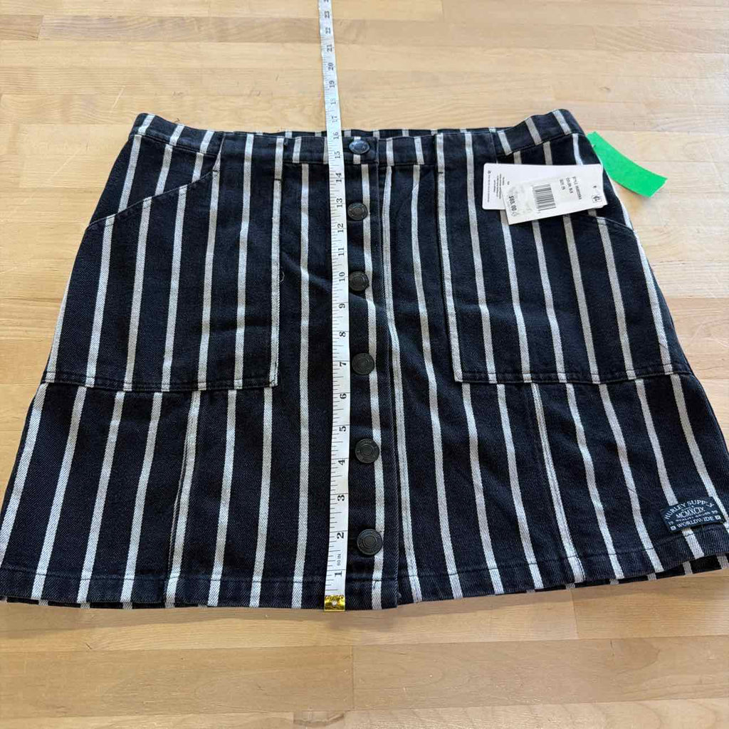 Hurley Juniors' Size 29 Sloan Button-Front Mini Skirt - Black