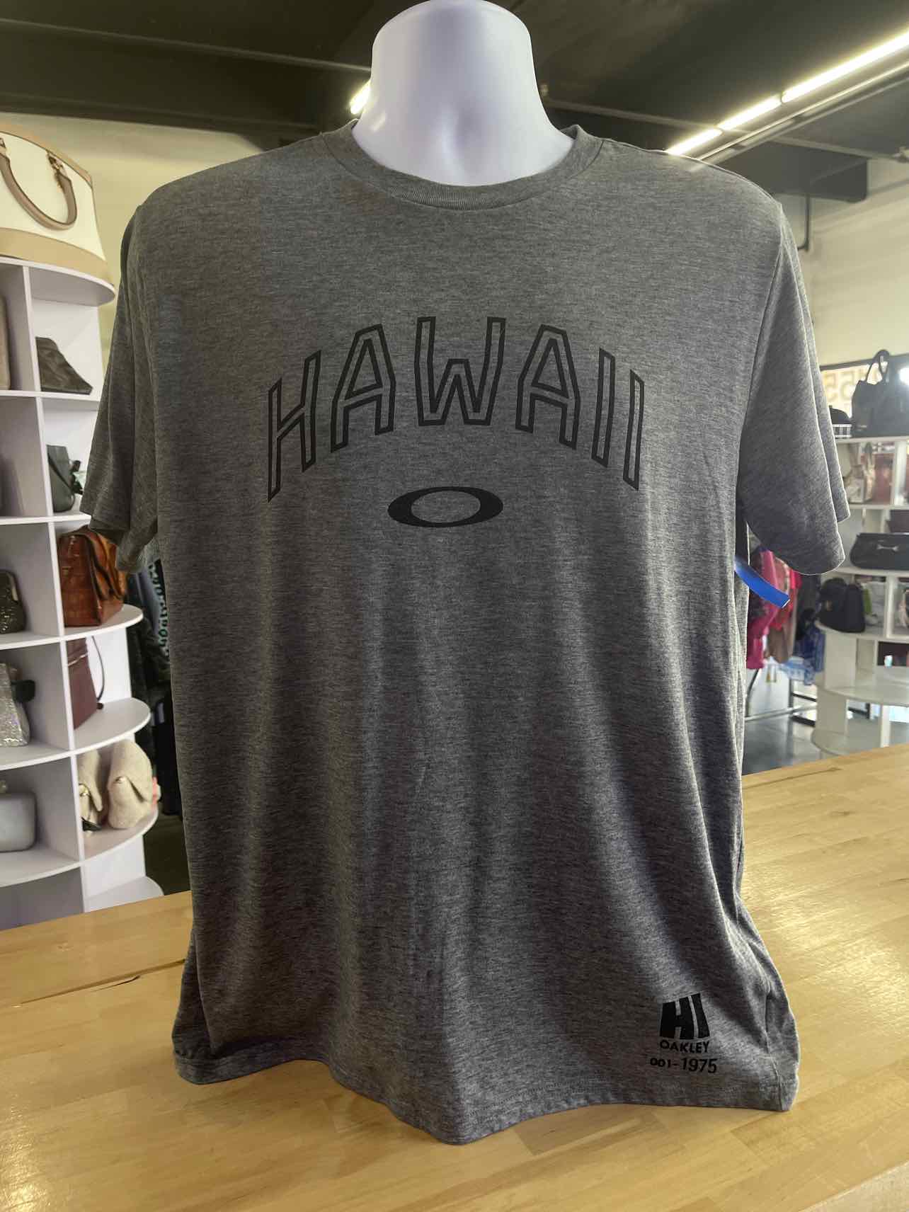 Oakley Size M Gray Preloved MENS T-shirt