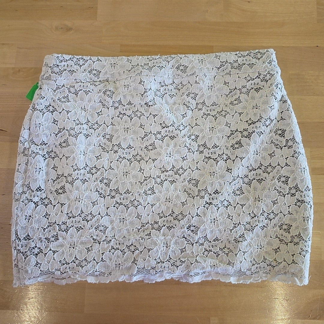 Abercrombie & Fitch Size S White & Gray Preloved Skirt