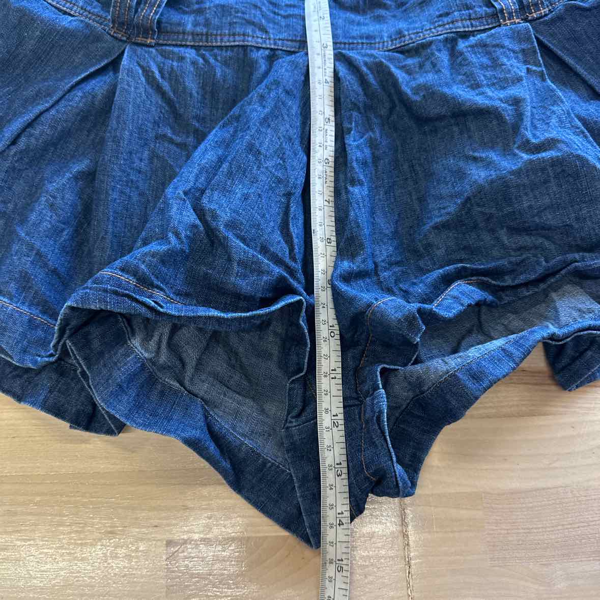 Kimchi Blue Size L Blue Shorts