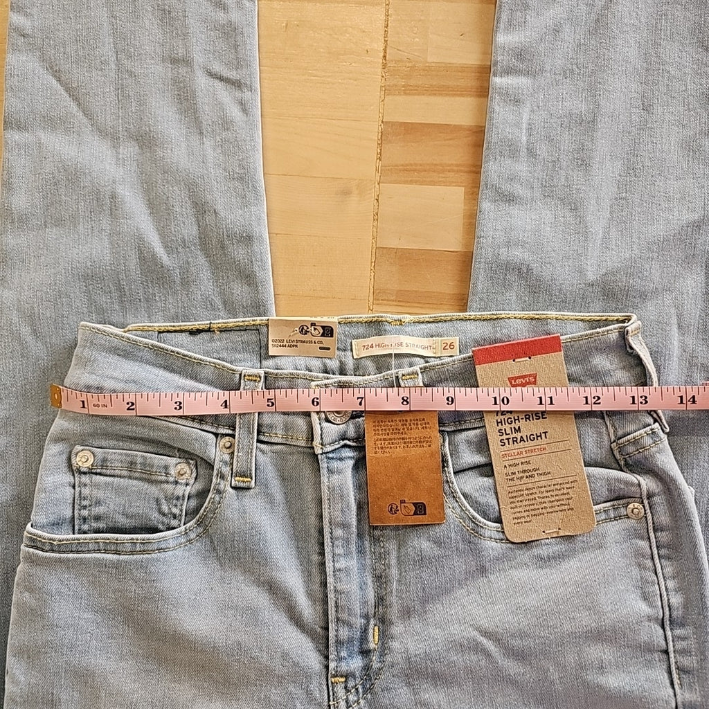 Levi's Women's 724 High Rise Straight Jeans
