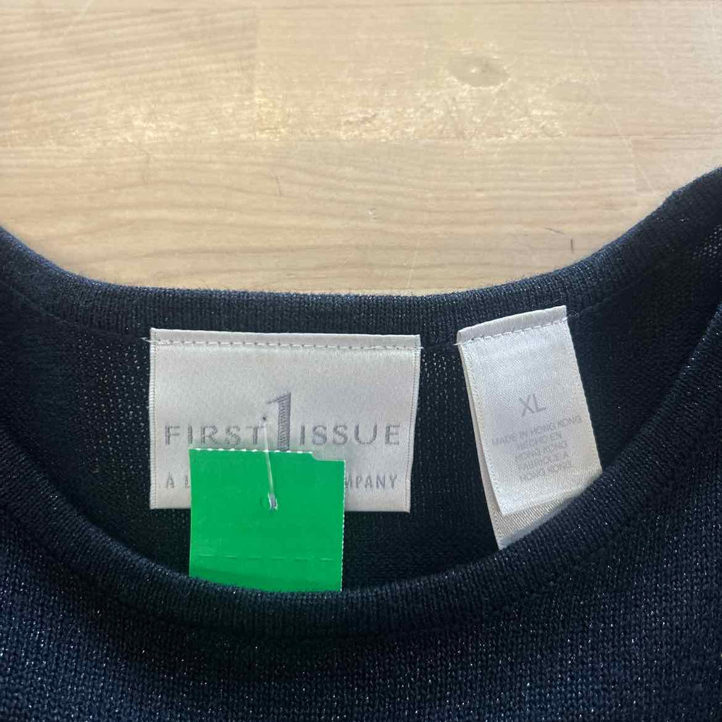 First Issue Size XL Black Preloved T-Shirt SS
