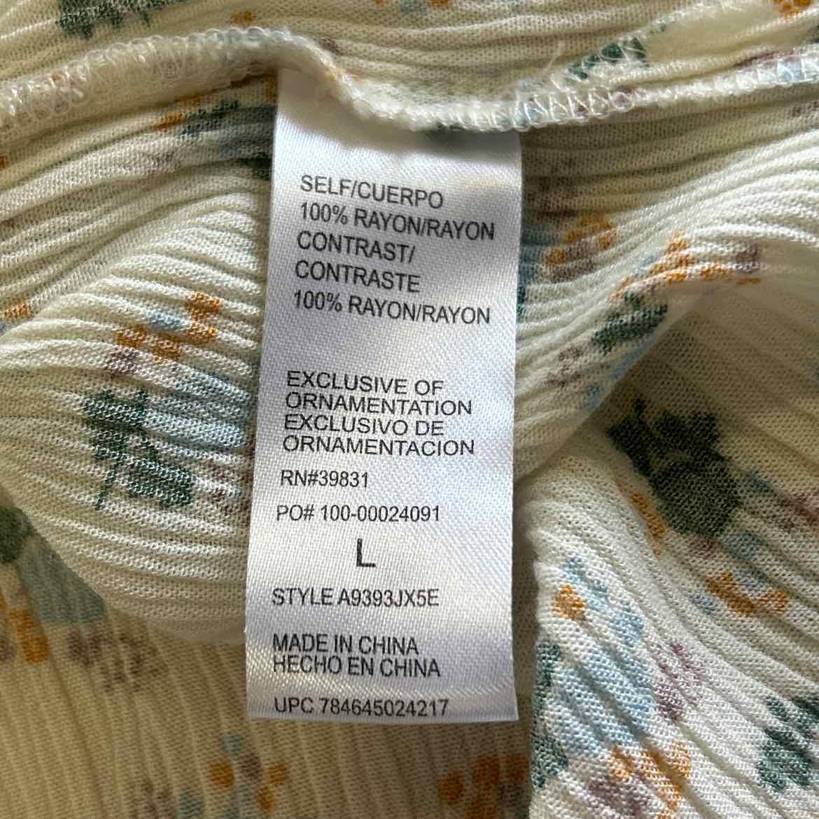Democracy Size L White Rayon Preloved Blouse LS