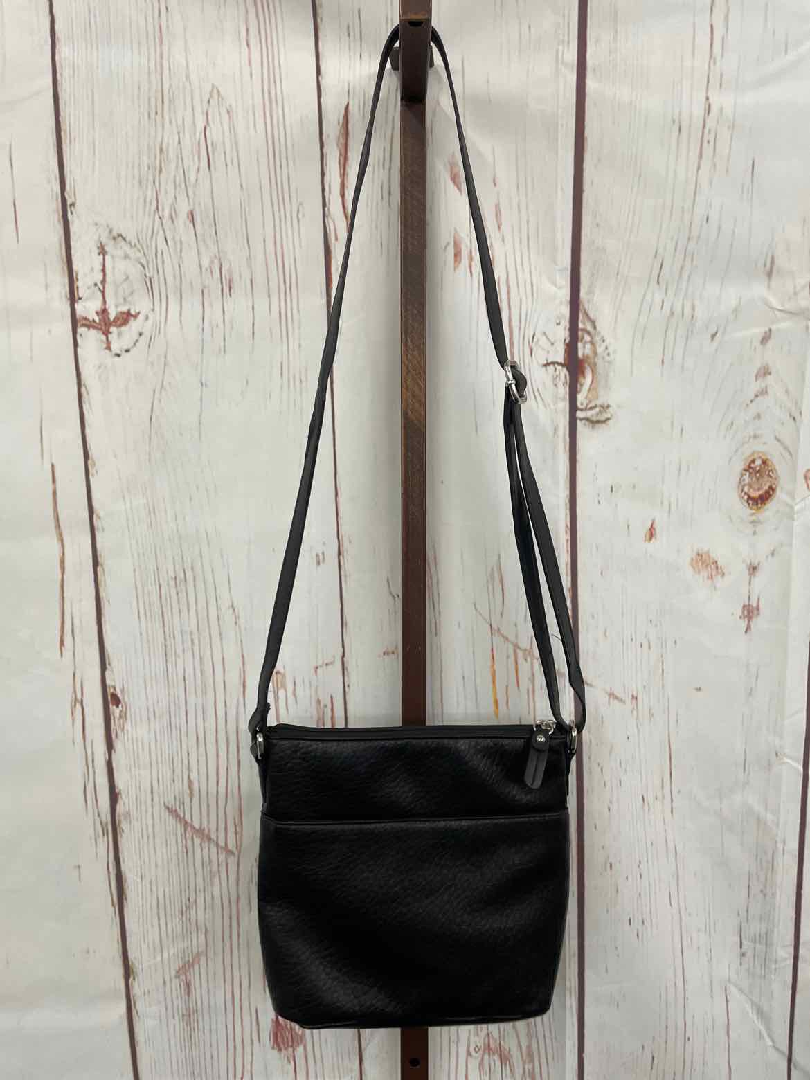 Giani Bernini Pebble Crossbody BlackBlackSilver NO SIZE