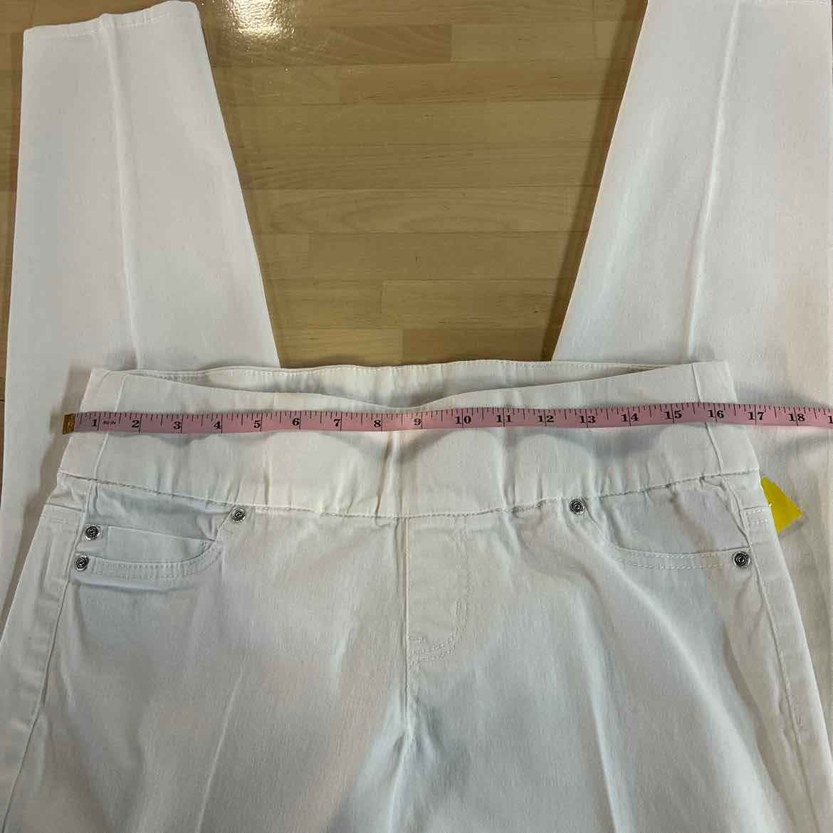 Celebrity Gold Size 10 White Preloved Pants