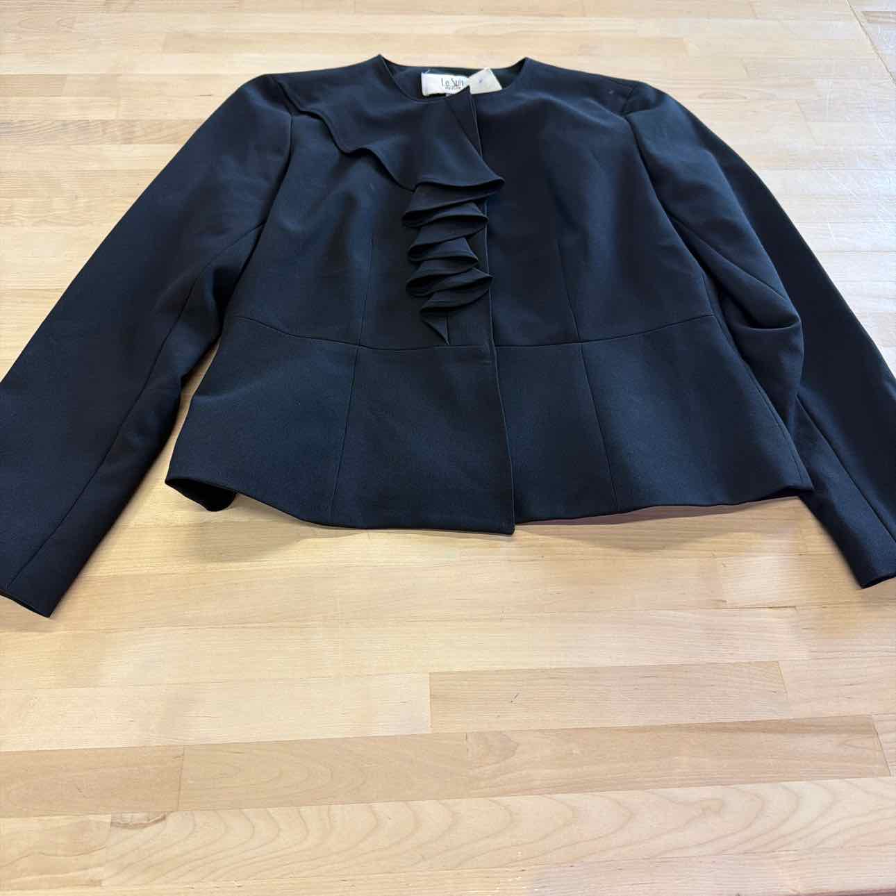 Le Suit Women's Cascade Ruffle Skirt Suit, Regular & Petite - Black