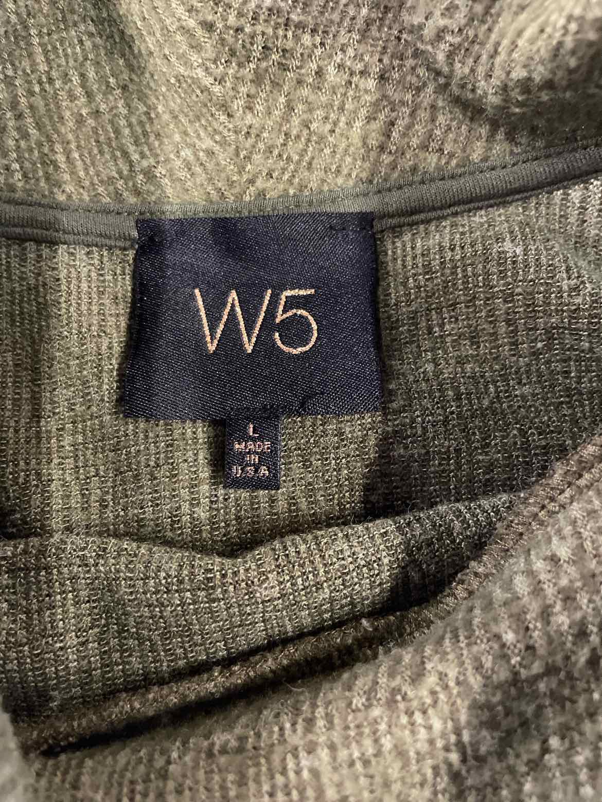W5 Size L Green Sweater