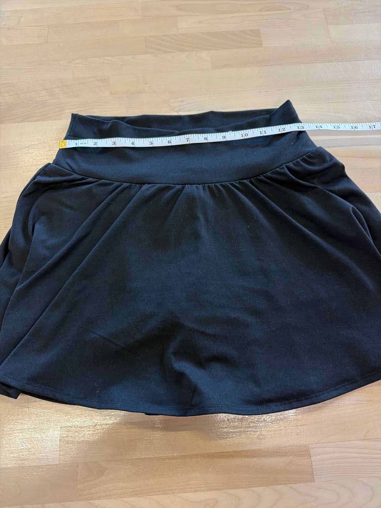 Old Navy Size M Black Skorts