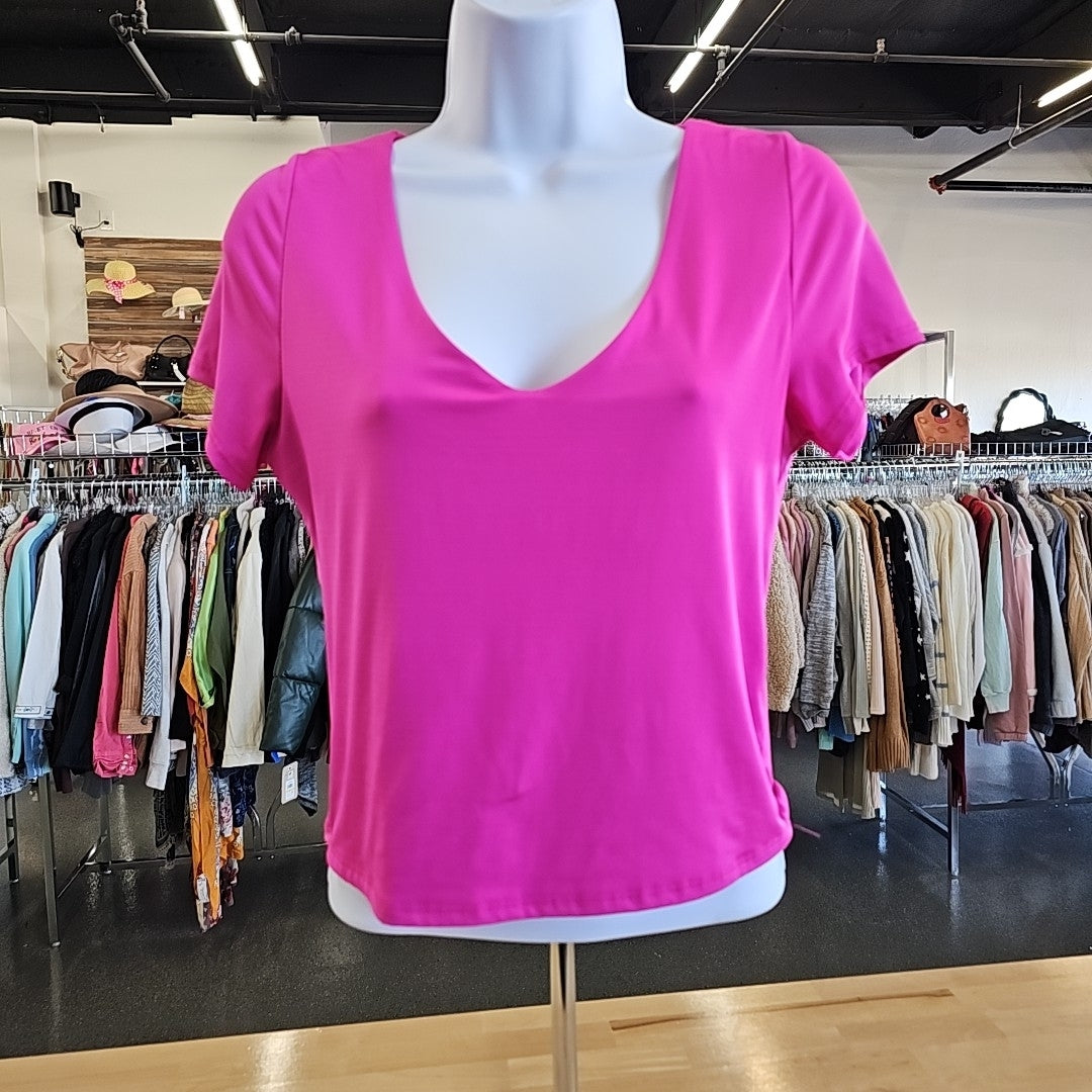 Live in the Moment Size L Pink Crop Top