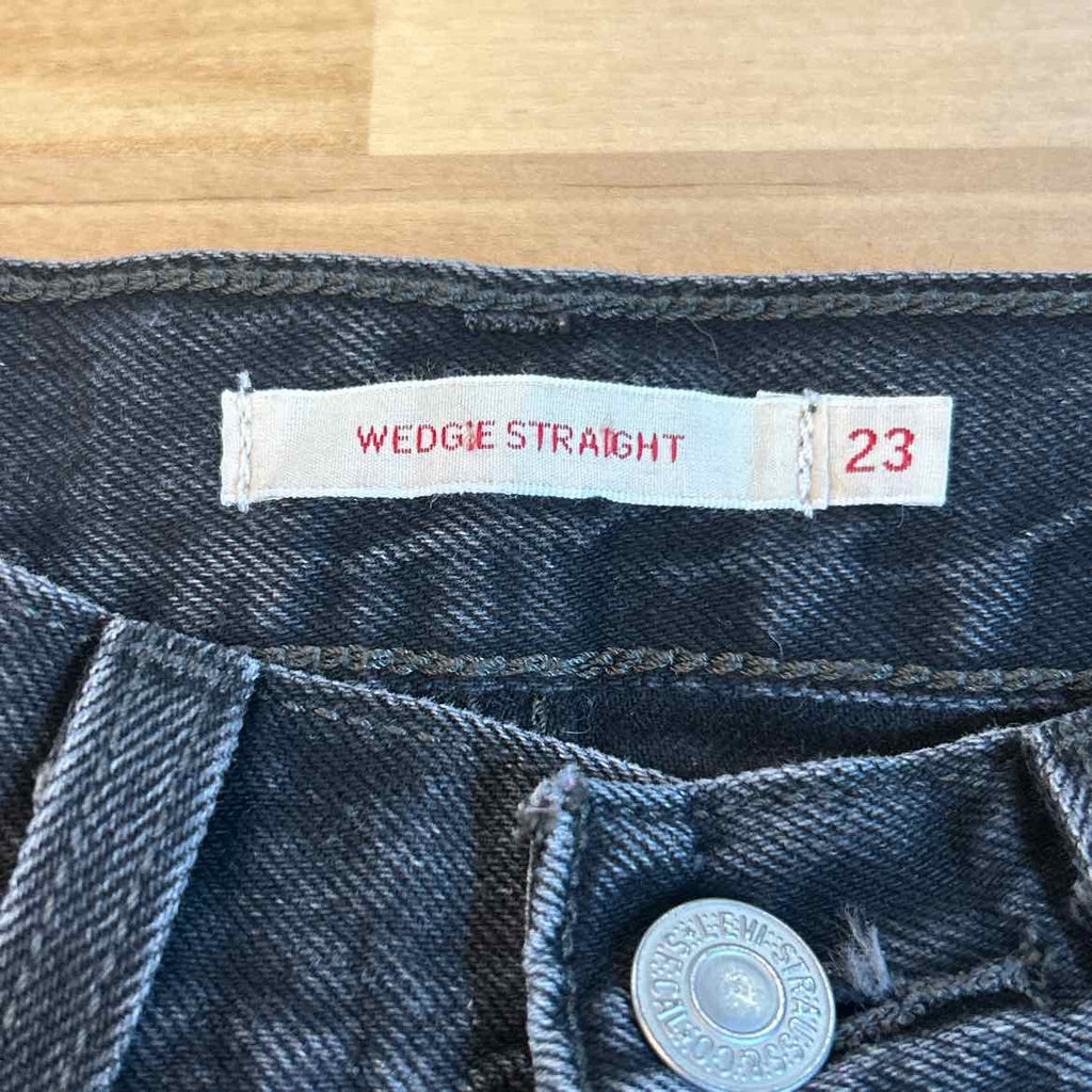 Levi's Size 23 Black Denim Preloved Jeans