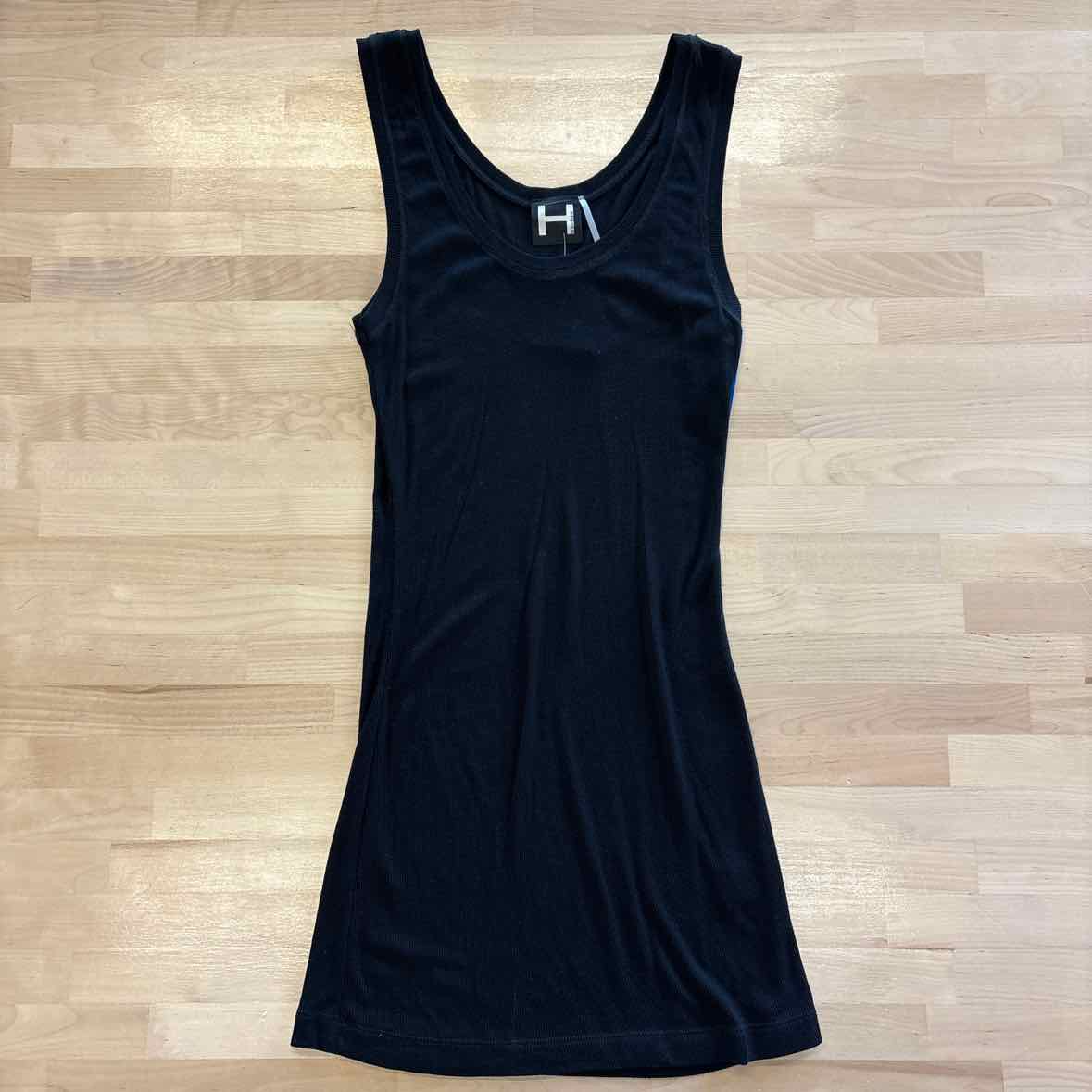 Bordeaux Size L Black Tank