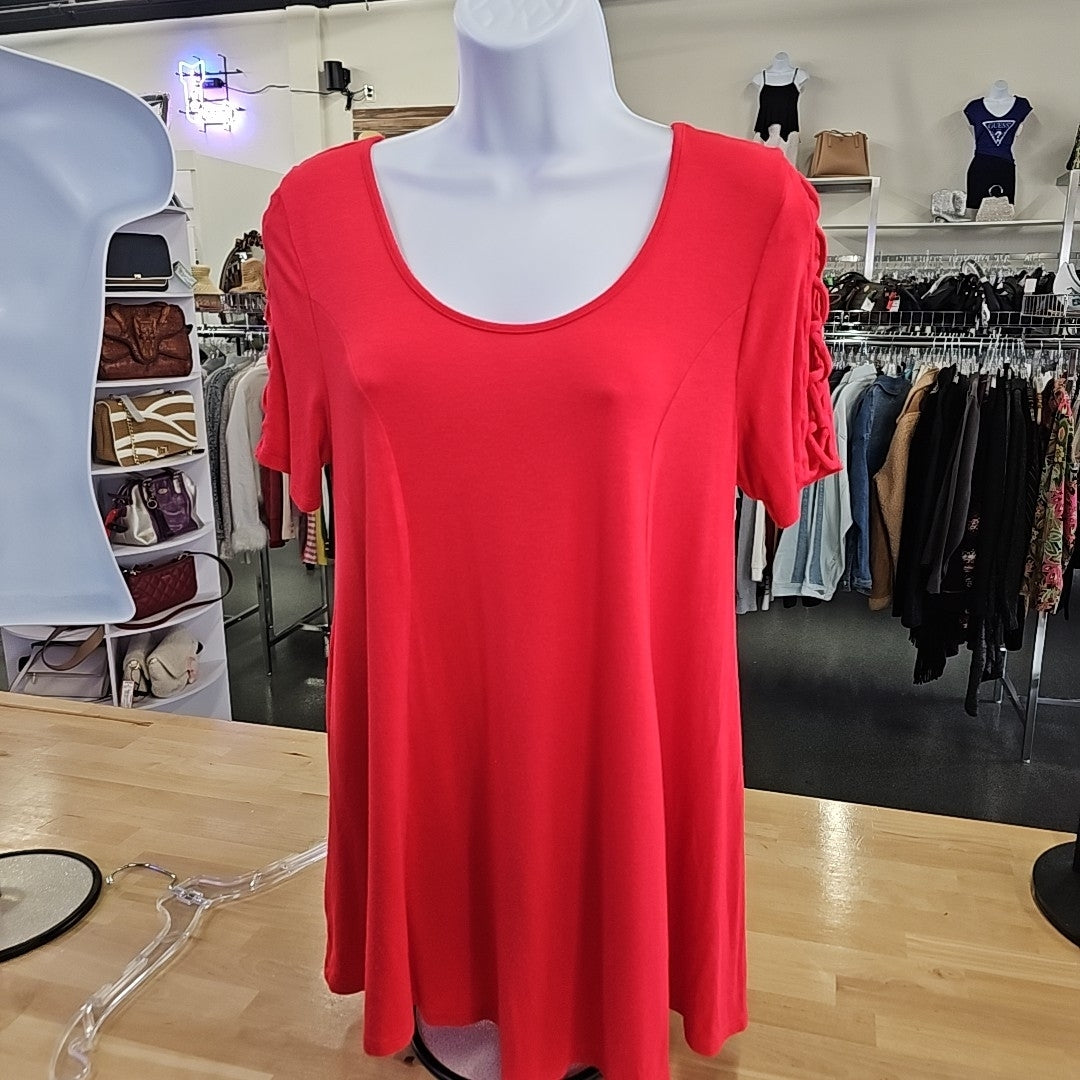 Naif Size M Red Preloved Tank