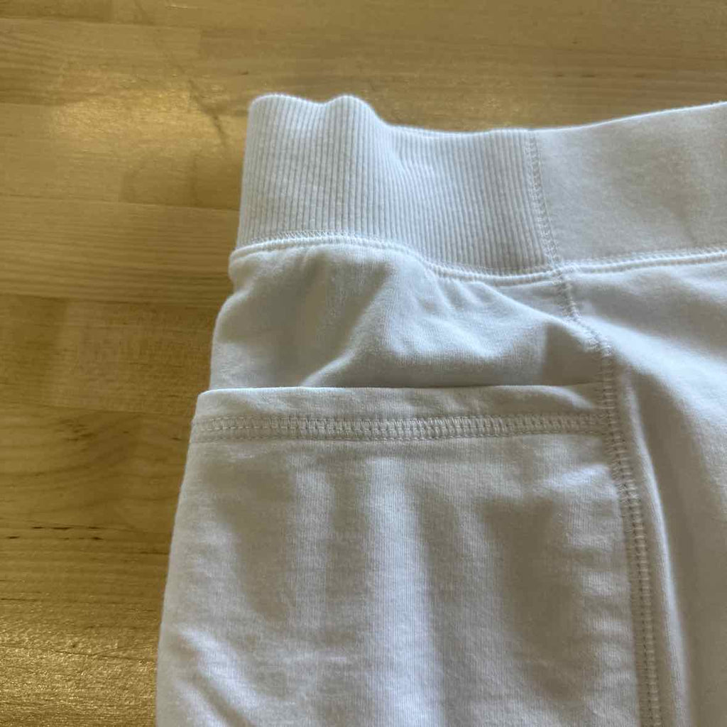D&Co Size L White Skorts