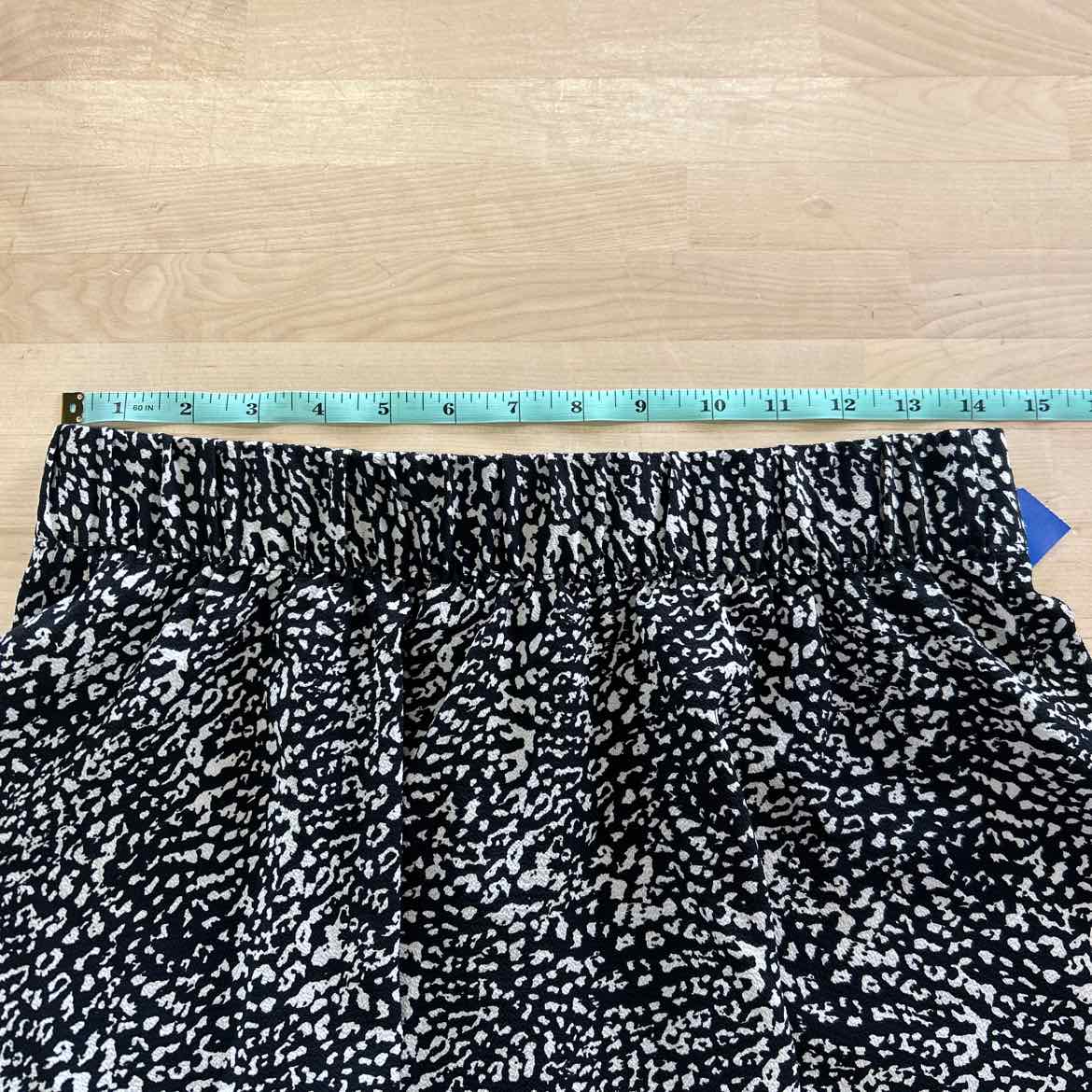 VeroModa Size M Black White Preloved Skirt