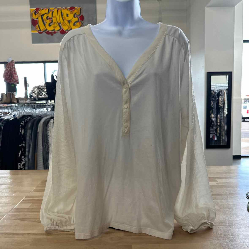 Old Navy Size XL White Long Sleeve