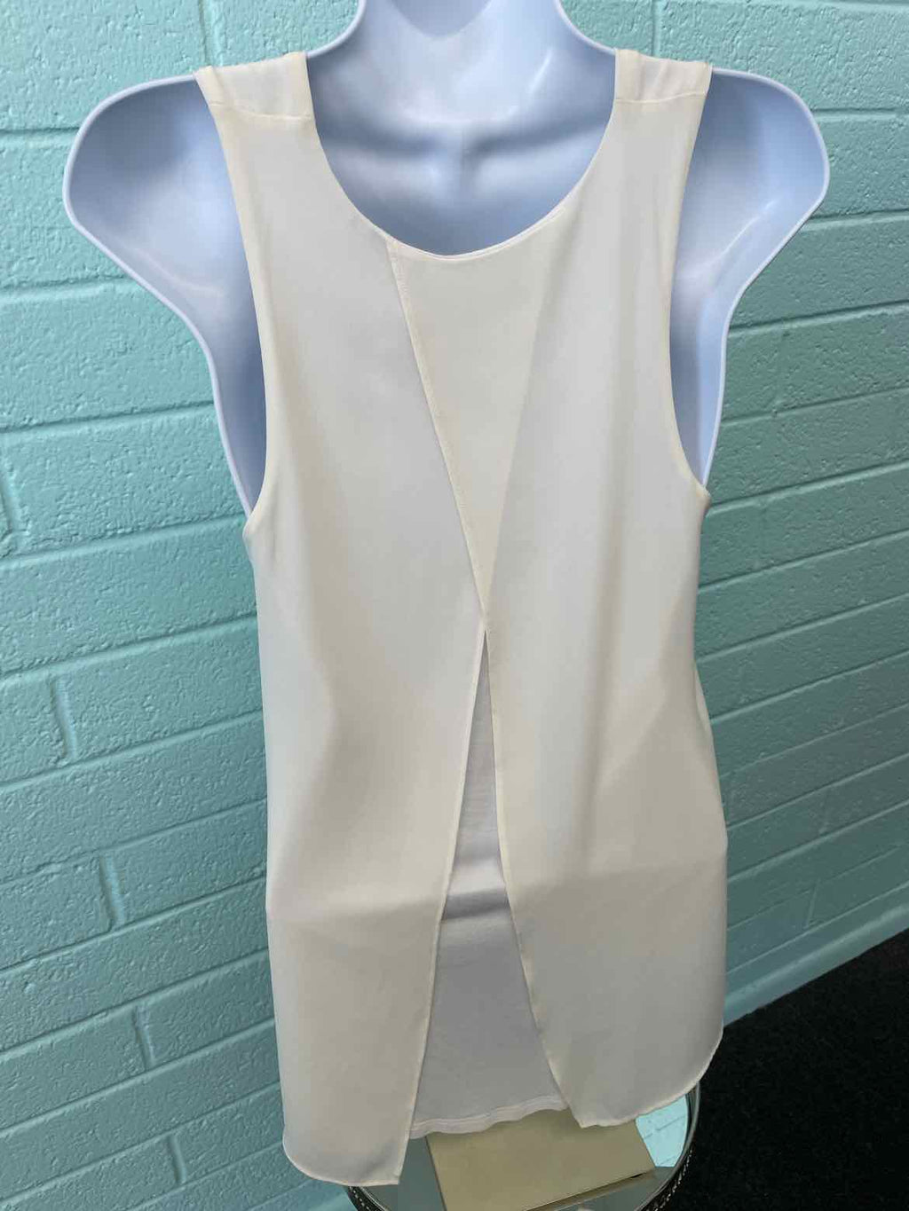 Loft Size S Cream Sleeveless